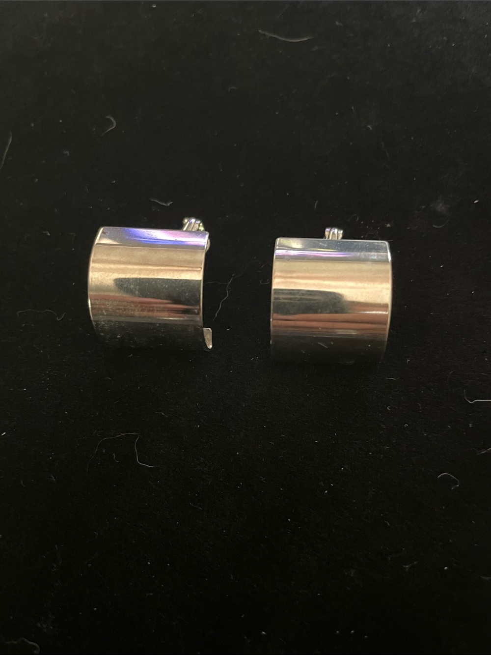 Classic Wide Silver Hoop Clip On Earrings - Polished Silver Finish.   8/21/6